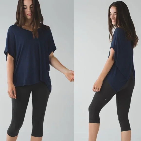 Lululemon In the Flow Crop - Picture 1 of 4